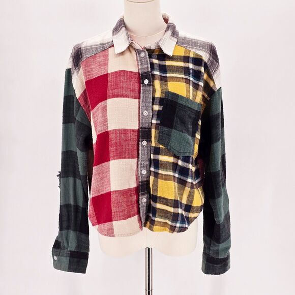 American Eagle Cozy Cabin Flannel button up cropped shirt Small - Picture 1 of 8